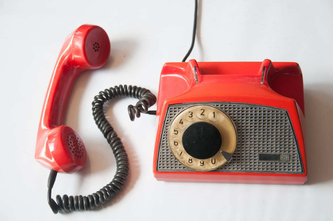 stare telefony lata 70